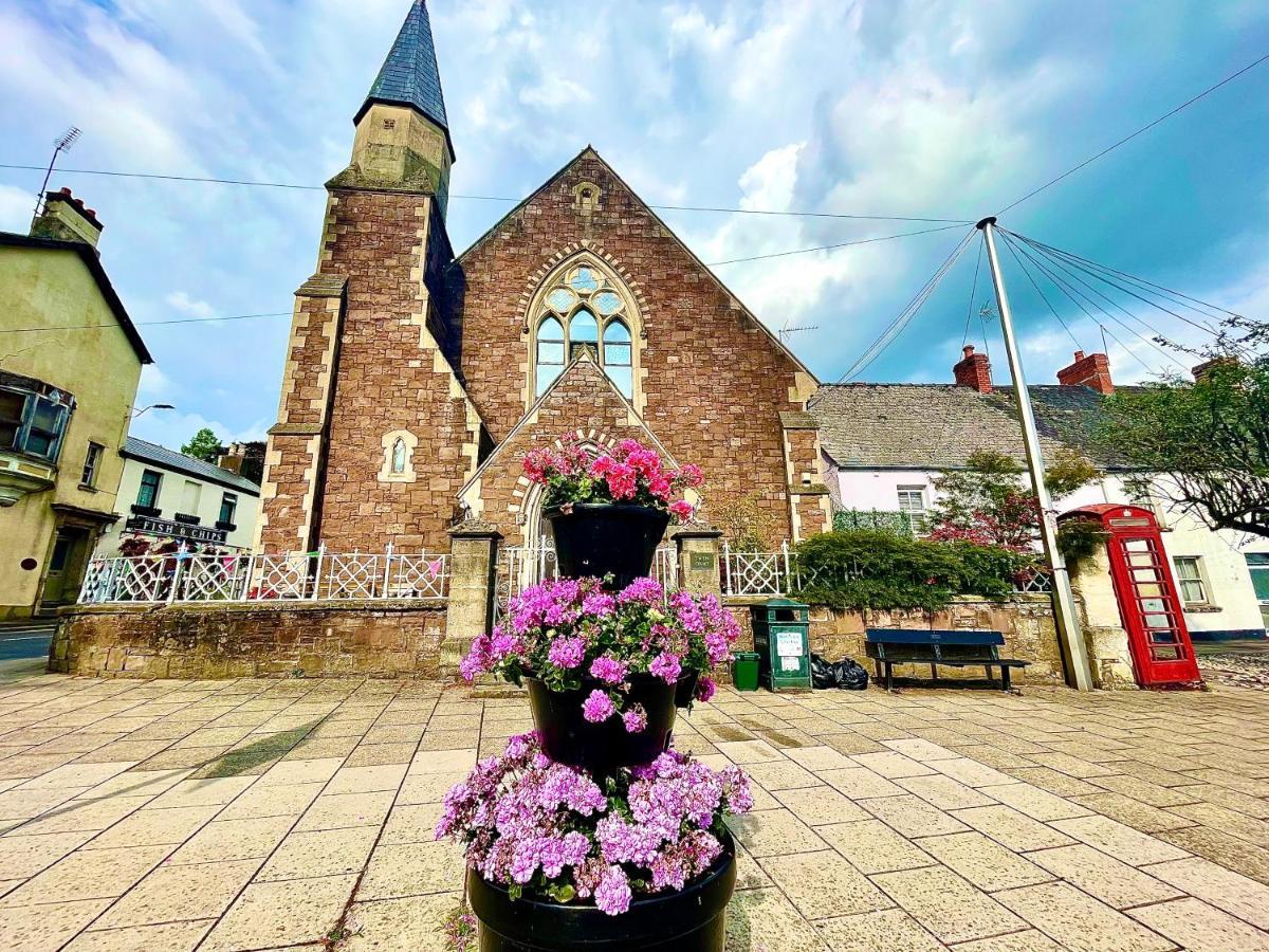 Penderi House Usk With Cymru Holidays ภายนอก รูปภาพ