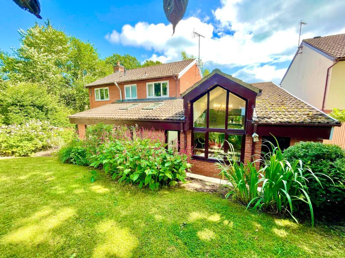 Penderi House Usk With Cymru Holidays ภายนอก รูปภาพ